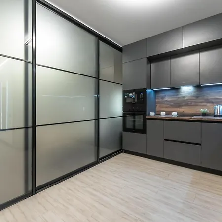 Apartment люкс на бориспільській жк олімпік парк, генератор на будинку *
