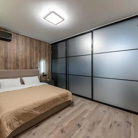 люкс на бориспільській жк олімпік парк, генератор на будинку Apartment Kyiv